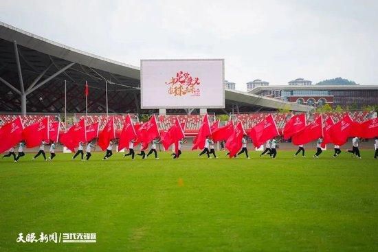 将如许一部洋洋洒洒五十万字的鸿篇巨著紧缩在一部时长只有156分钟的片子中实非易事，小说所逾越的近半个世纪的汗青纬度，各色活矫捷现的人物和主要汗青事务，事实该做若何弃取，城市影响到终究影片的成败。